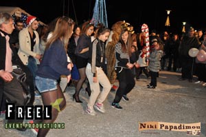 Το Harlem Shake ξύπνησε τον Άγιο Βασίλη 