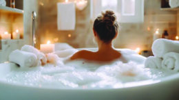 DIY bubble bath: Πώς θα φτιάξετε το δικό σας τέλειο αφρόλουτρο;