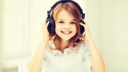 Η επενέργεια της μουσικής στη νοητική και συναισθηματική ανάπτυξη των παιδιών