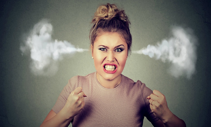 Πώς να διαχειρίζεστε το θυμό ενός ατόμου με το οποίο συγκρούεστε